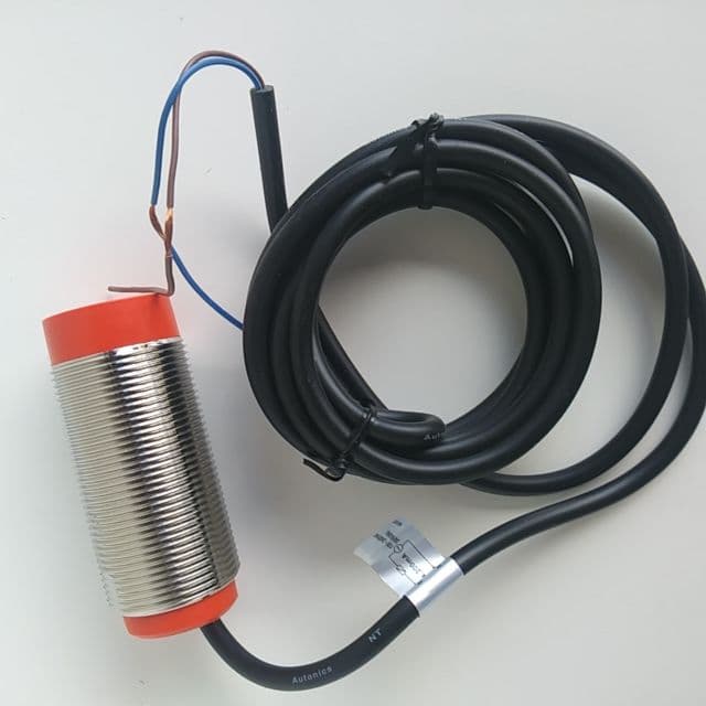 SENSOR CAPACITIVO M30 Sn 15mm 2H 100 a 240VAC NC