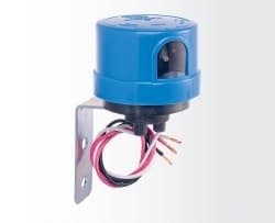 FOTOCELDA CON BASE (Interrup fotoeléc NC 1000W / 1800VA 120/208/220/227 V Temporizada+base p/fotocel