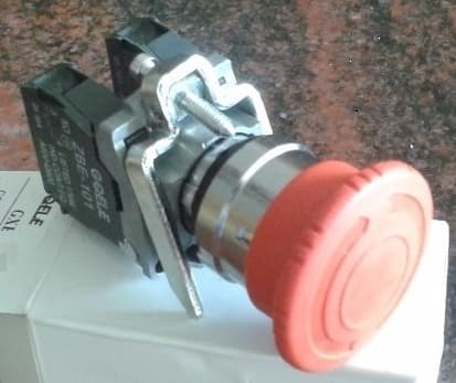 PULSADOR HONGO 22MM CAPUCHON 40MM GIRAR P DESENCLAVAR ROJO 1NO+1NC