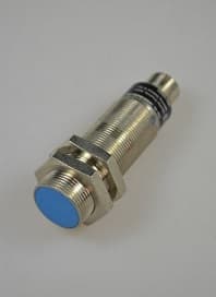 SENSOR INDUCTIVO METALICO M18 RASANTE 10--30VDC PNP NO Sn 8mm CONECTOR MACHO M12 4 PINES LT:65mm