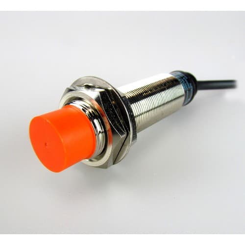 SENSOR DE PROXIMIDAD INDUCTIVO M18/8MM/3H/12-24VDC/PNP/NO/NO RAS. 200mA T/L80MM C/CABLE C/LED IP67.